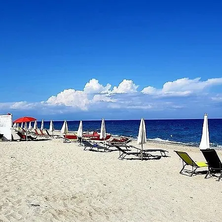 Apartment In Sleeps 3 Includes Air Con Santa Caterina Dello Ionio Marina
