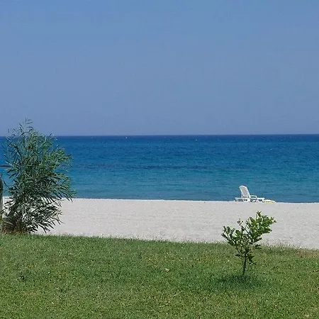In Sleeps 3 Includes Air Con Apartment *