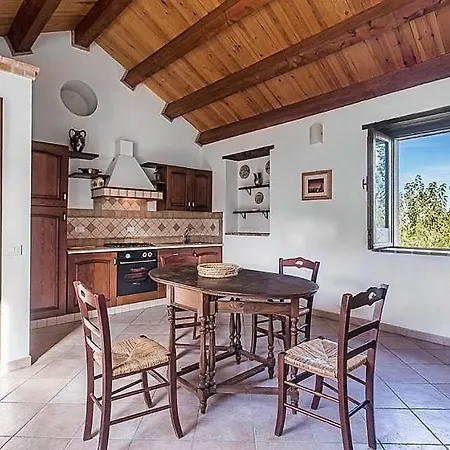 In Sleeps 3 Includes Air Con Apartment *
